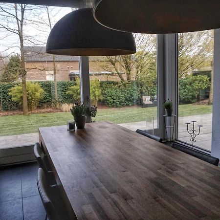 Bed & Wellness Boxtel, Luxe Kamer Met Airco En Eigen Badkamer, Ligbad Exterior foto